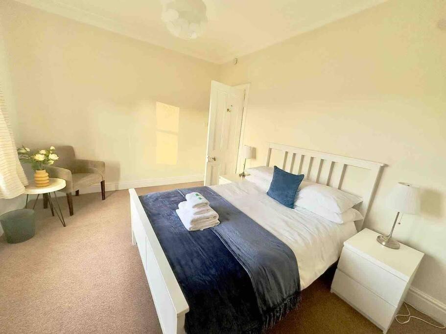 Spacious & Bright 3 Bed Harrogate Apartment Exterior foto